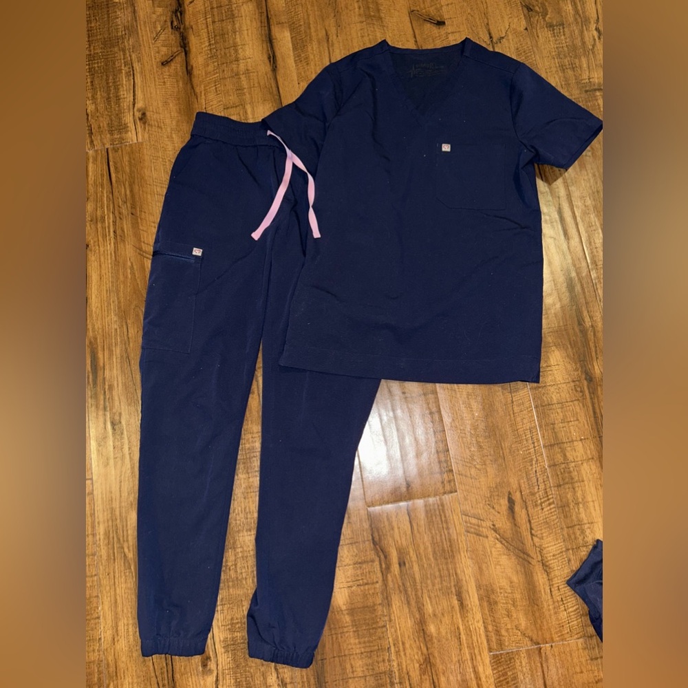 XS Create Amor Scrubs